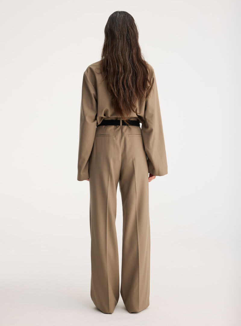 413 30 158 rohe Relaxed Single Pleated Trousers Khaki