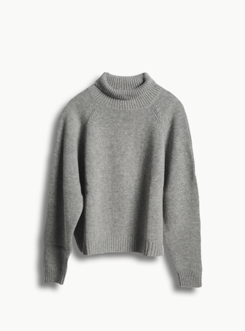 turtle neck knit grey front