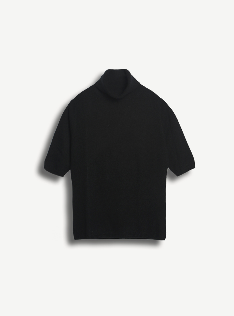 turtleneck black front